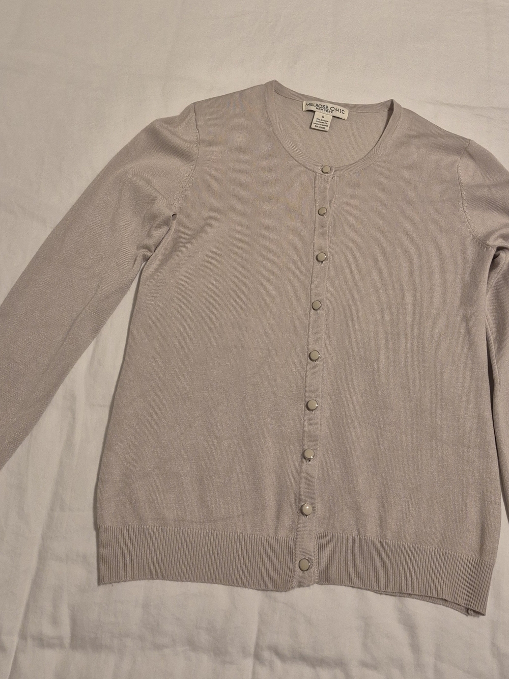 Melrose Chic Light Gray Button-Front Crewneck Cardigan